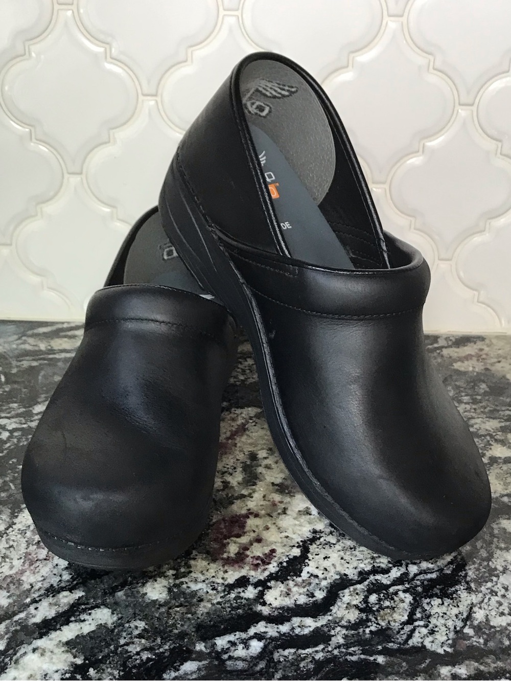 Dansko Women’s XP 2.0 Black Professional Leather Shoes Women’s 10.5 - 11  EU 41W
